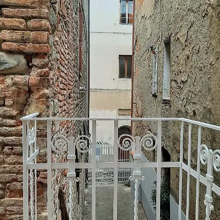 Palazzo 42 - Boutique & מלון 3*
