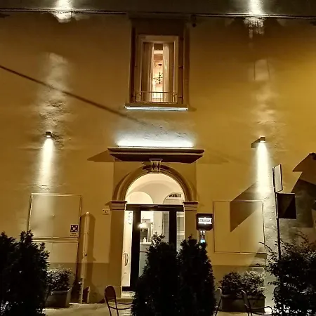 Hotel Palazzo 42 - Boutique Hotel&suites Pistoia