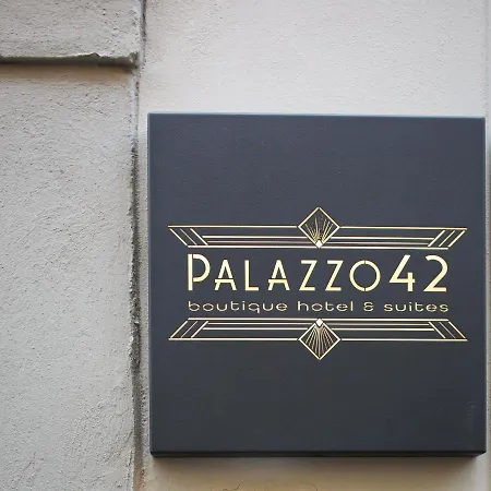 מלון Palazzo 42 - Boutique &